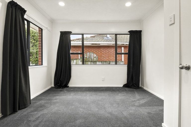 Photo of property in 44 Waldron Crescent, Green Island, Dunedin, 9018