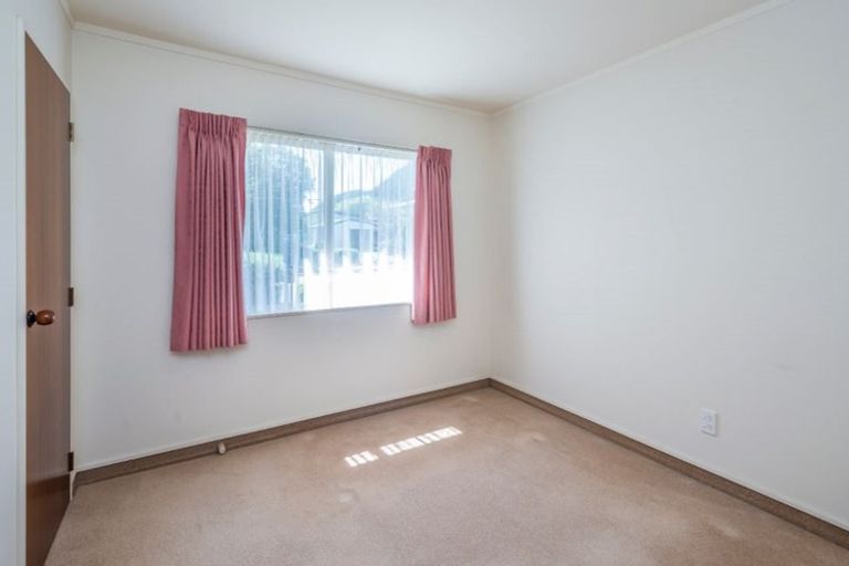 Photo of property in 18 Tararua Street, Paraparaumu, 5032