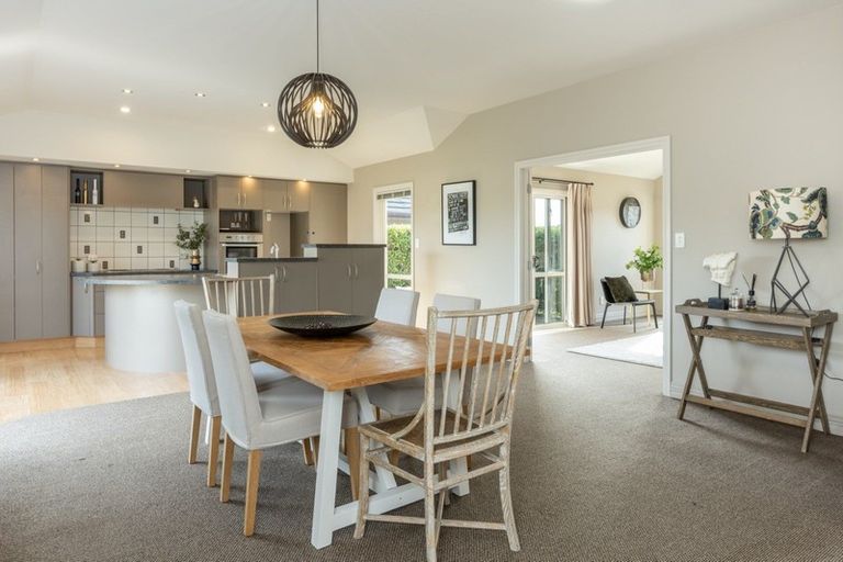 Photo of property in 35 Brooklands Drive, Havelock North, 4130