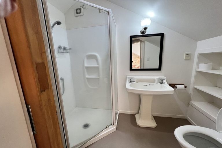 Photo of property in 120 Forest Lake Road, Forest Lake, Hamilton, 3200