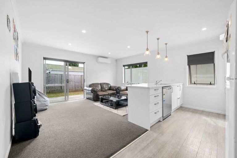 Photo of property in 4/56 Sandwich Road, Saint Andrews, Hamilton, 3200