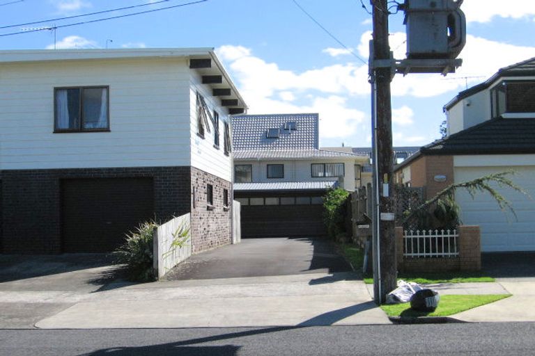 Photo of property in 4a Devon Road, Bucklands Beach, Auckland, 2012