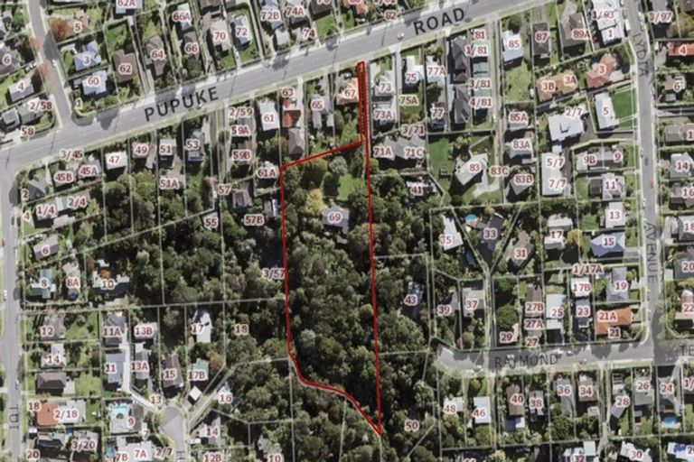 Photo of property in 69 Pupuke Road, Birkenhead, Auckland, 0627