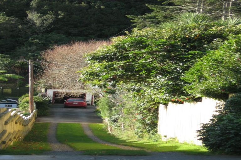 Photo of property in 91 Kamahi Street, Stokes Valley, Lower Hutt, 5019