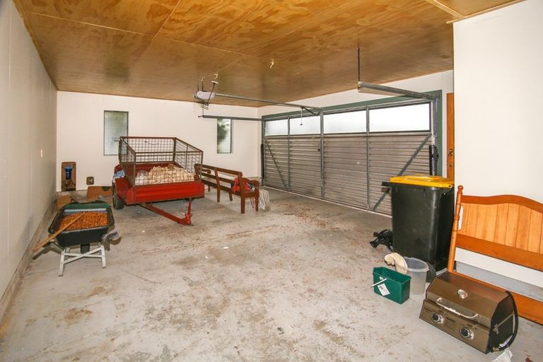 Photo of property in 15 Eastons Road, Westport, 7825