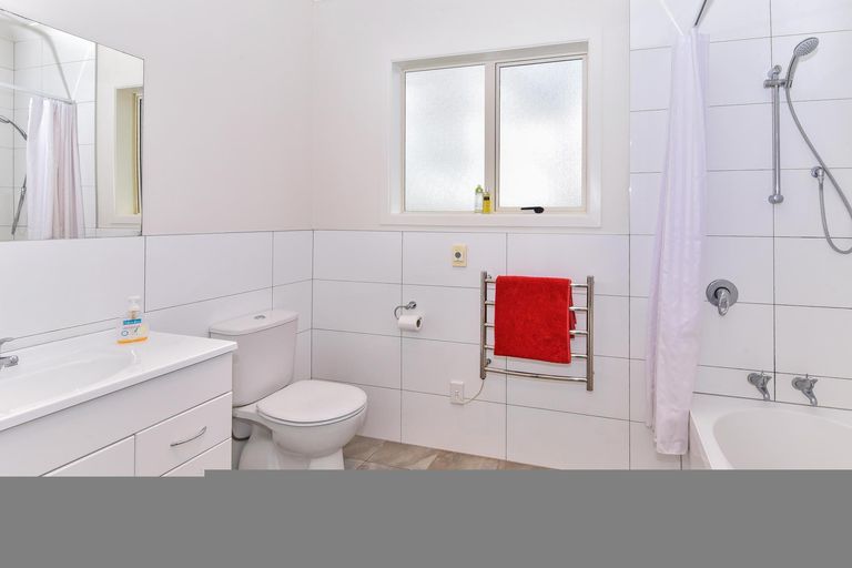 Photo of property in 46 Wharf Road, Clarks Beach, Pukekohe, 2679