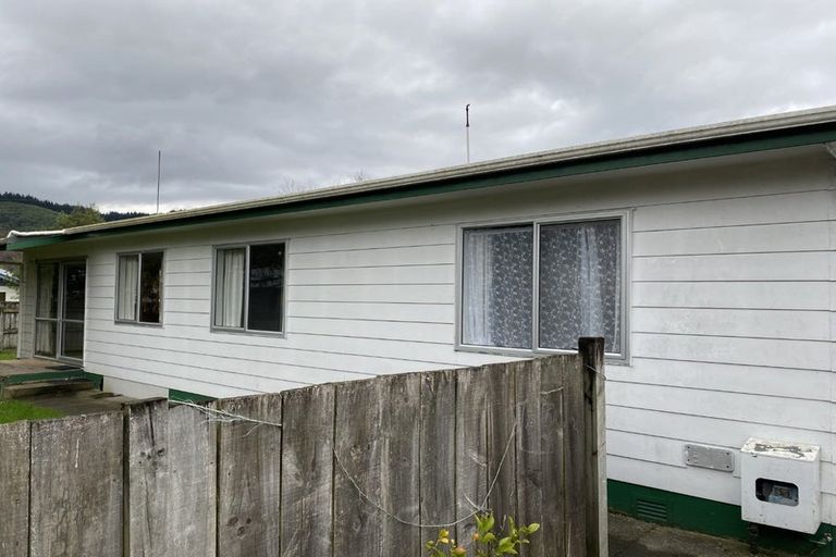 Photo of property in 3 Moonstone Grove, Birchville, Upper Hutt, 5018