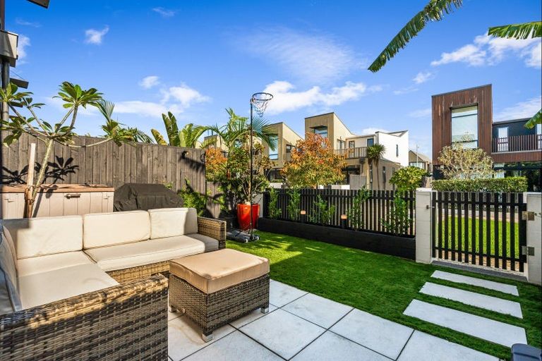 Photo of property in 12 Cochrane Road, Hobsonville, Auckland, 0616