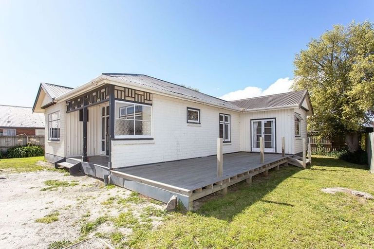 Photo of property in 290a Pages Road, Wainoni, Christchurch, 8061