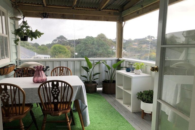 Photo of property in 2 Blacks Road, Greenhithe, Auckland, 0632