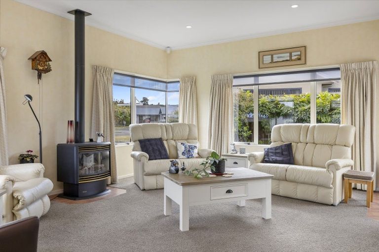 Photo of property in 21 Whetu Place, Nukuhau, Taupo, 3330