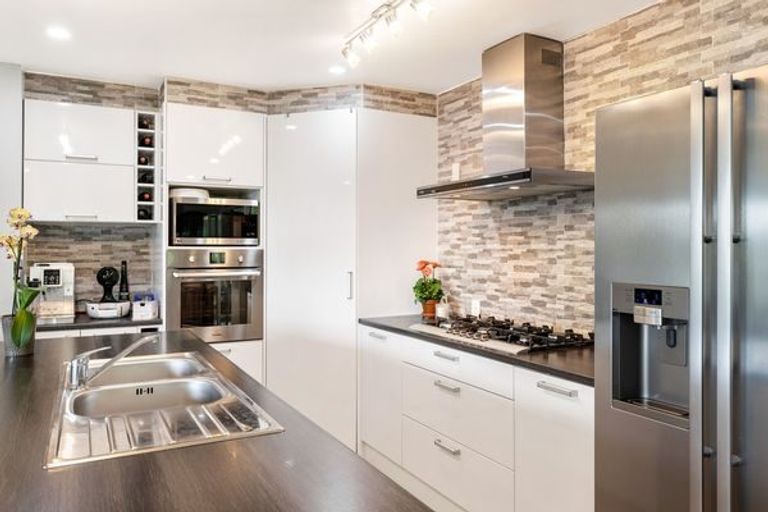 Photo of property in 47b Noeleen Street, Glenfield, Auckland, 0629