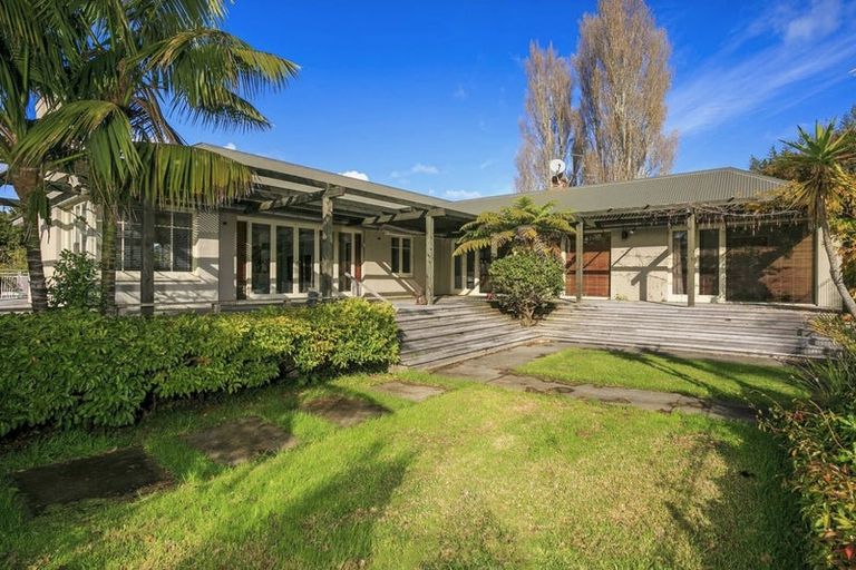 Photo of property in 211 Lake Road, Belmont, Auckland, 0622