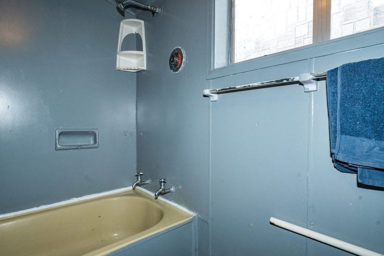 Photo of property in 10 Burns Street, Milton, 9220