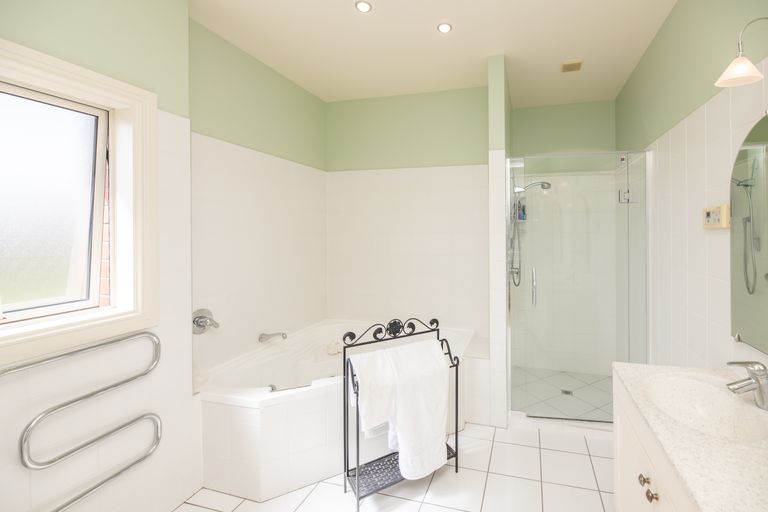 Photo of property in 17a Hamilton Avenue, Ilam, Christchurch, 8041