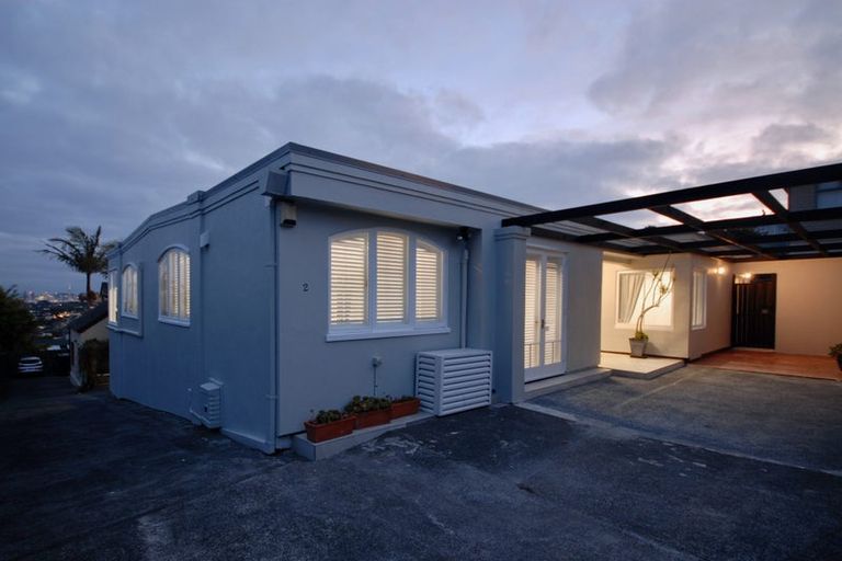 Photo of property in 2/13 Castor Bay Road, Castor Bay, Auckland, 0620