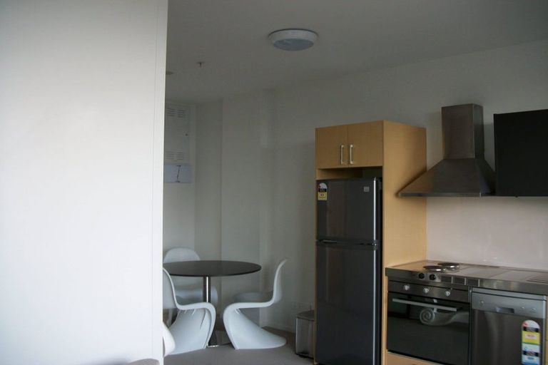 Photo of property in Twin Towers, 801/17 Putney Way, Manukau, Auckland, 2104