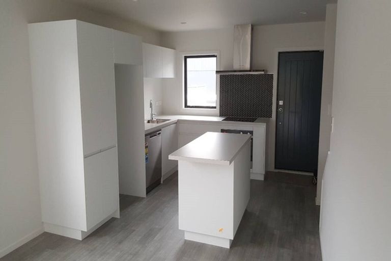 Photo of property in 16/9 Surrey Street, Tawa, Wellington, 5028