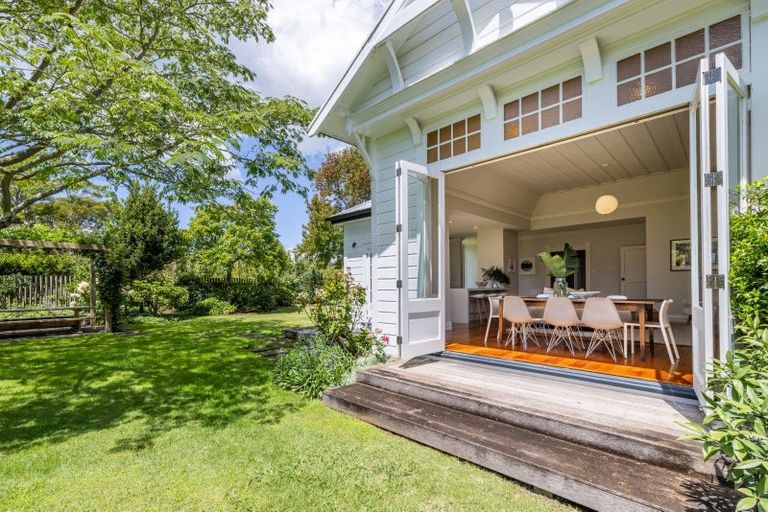 Photo of property in 29 Gordon Road, Te Awanga, 4102