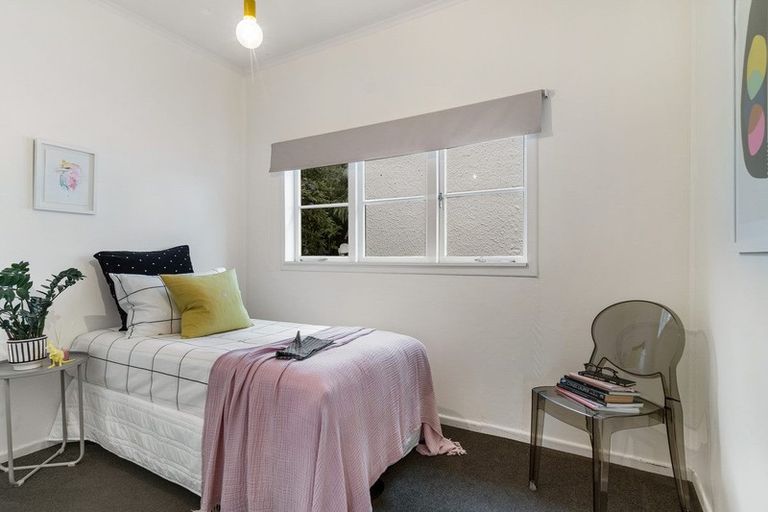 Photo of property in 1/7 Evan Street, Belmont, Auckland, 0622