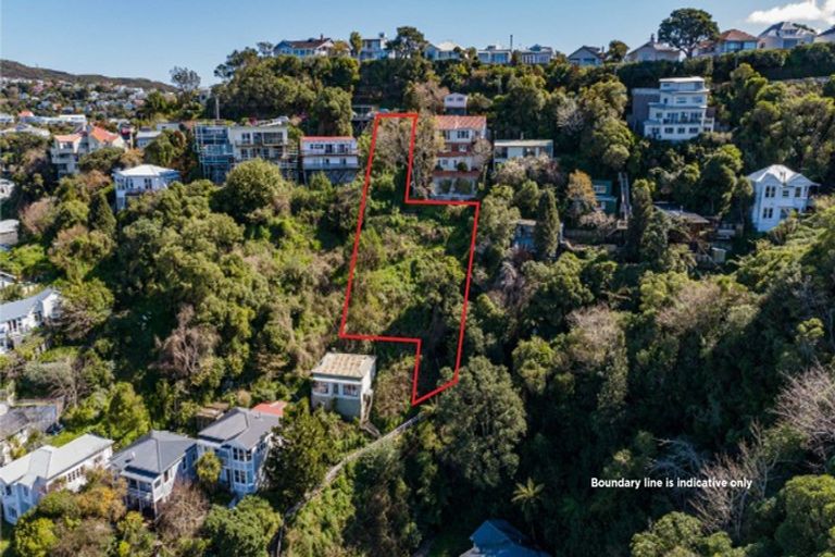 Photo of property in 39 Harbour View Road, Northland, Wellington, 6012
