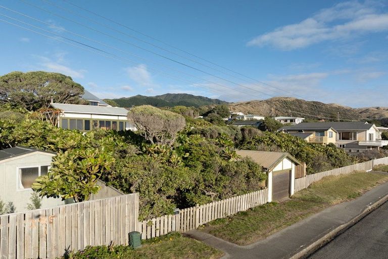 Photo of property in 134 The Parade, Paekakariki, 5034