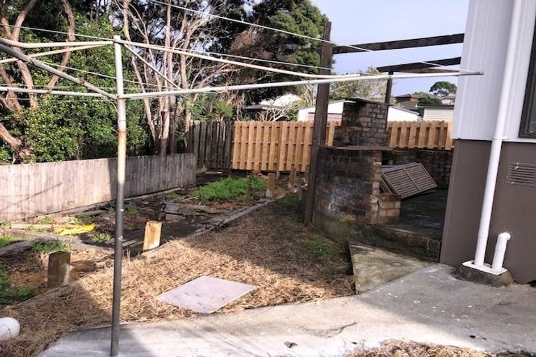 Photo of property in 30 Devonshire Road, Unsworth Heights, Auckland, 0632