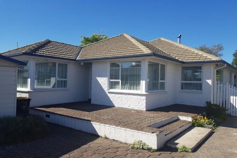 Photo of property in 5 Greendale Avenue, Avonhead, Christchurch, 8042