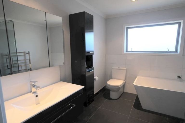 Photo of property in 18 Moloney Terrace, Pukekohe, 2120