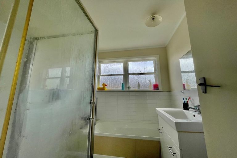 Photo of property in 2 Short Street, Manurewa East, Auckland, 2102