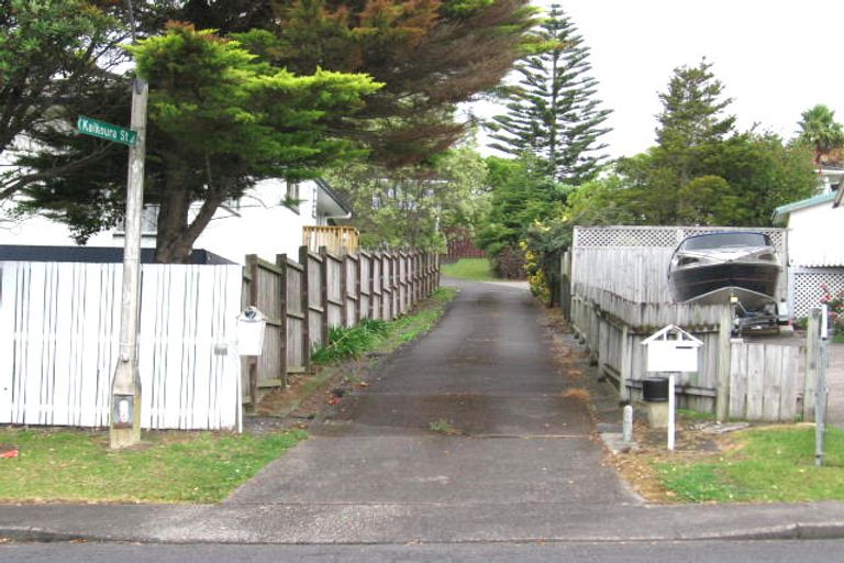 Photo of property in 43 Waitaki Street, Henderson, Auckland, 0612