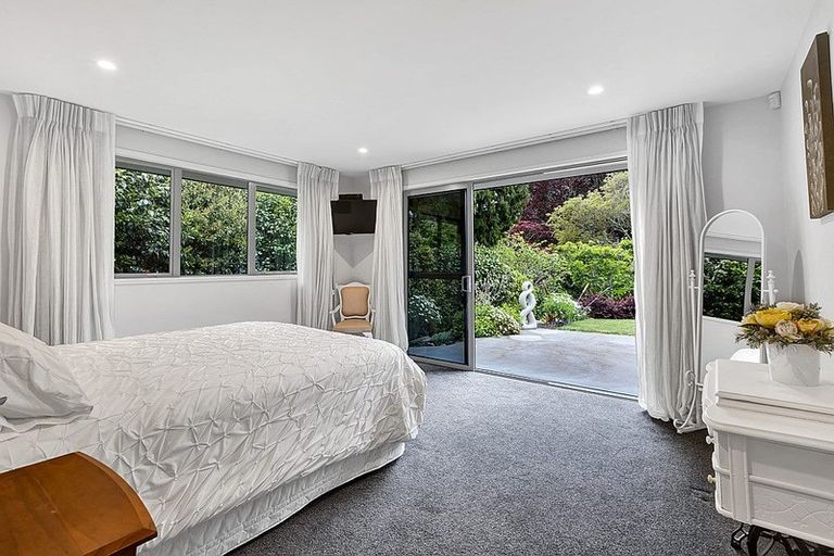 Photo of property in 184b Seaview Road, Westown, New Plymouth, 4310