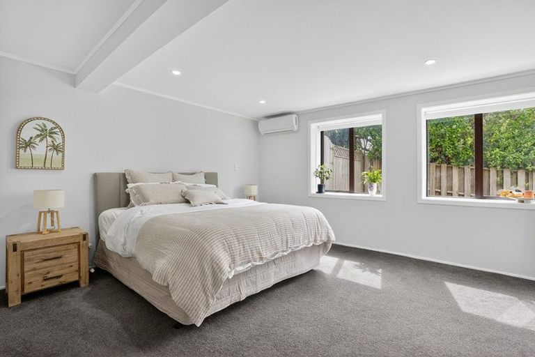 Photo of property in 17 Topliss Drive, Northcross, Auckland, 0632