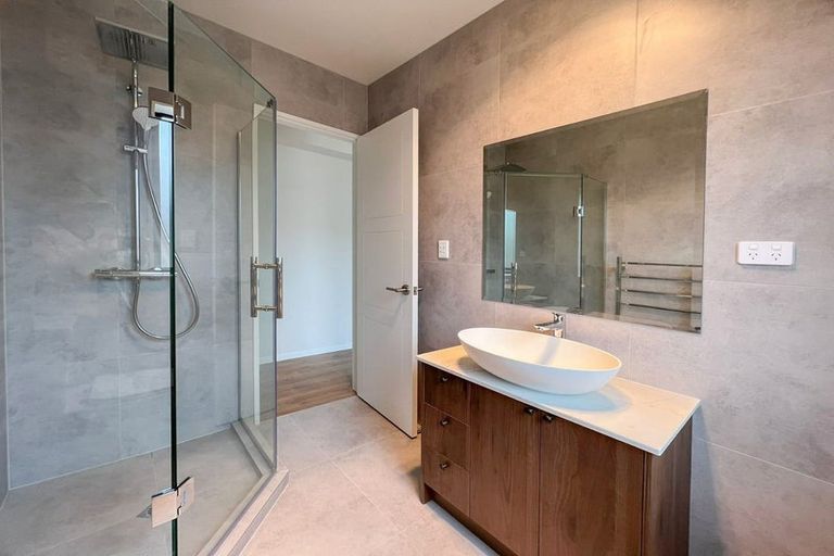 Photo of property in 11a Pax Avenue, Forrest Hill, Auckland, 0620