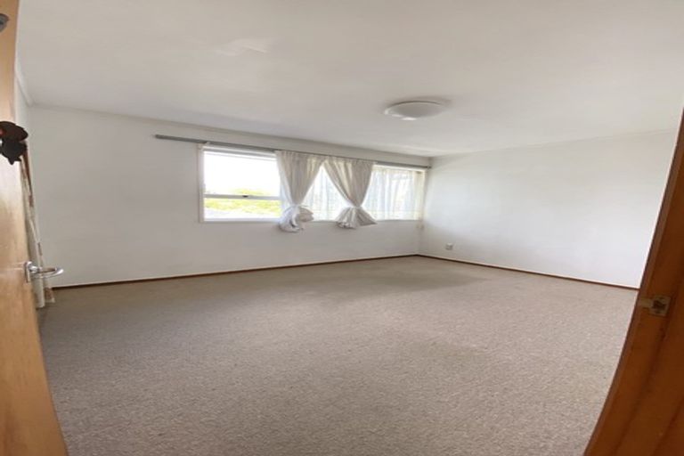 Photo of property in 21 Sequoia Place, Sunnynook, Auckland, 0620