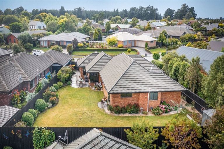 Photo of property in 10 John Morel Place, Parklands, Christchurch, 8083