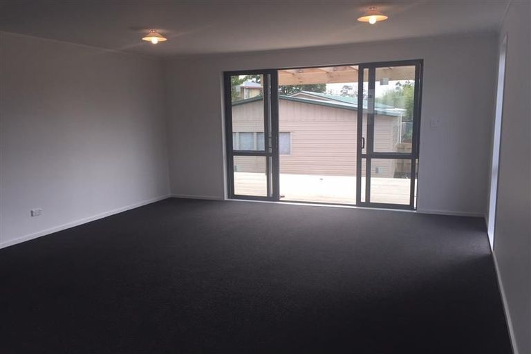 Photo of property in 17a Aronui Terrace, Kelston, Auckland, 0602