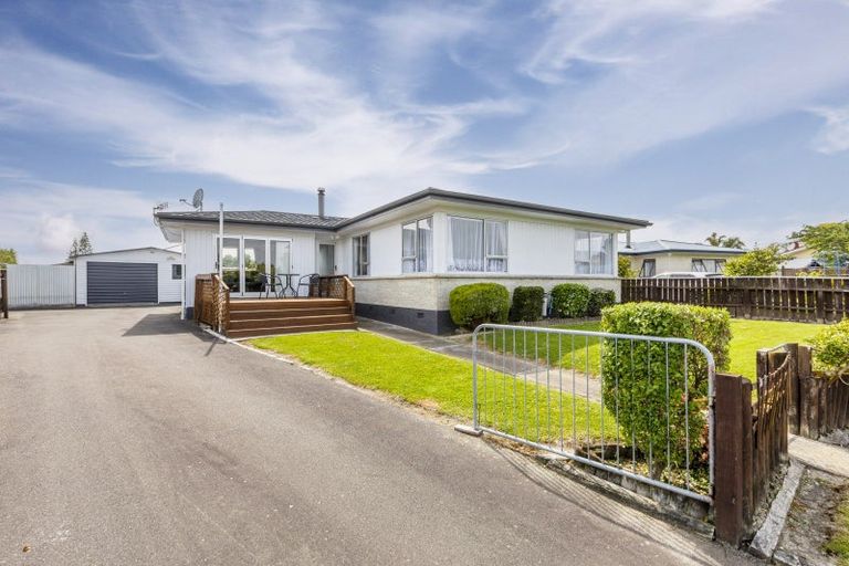 Photo of property in 12 Selkirk Street, Tamatea, Napier, 4112