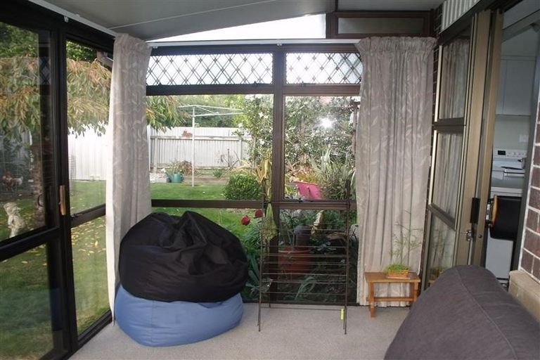 Photo of property in 3/506 Saint Aubyn, Hastings, 4122