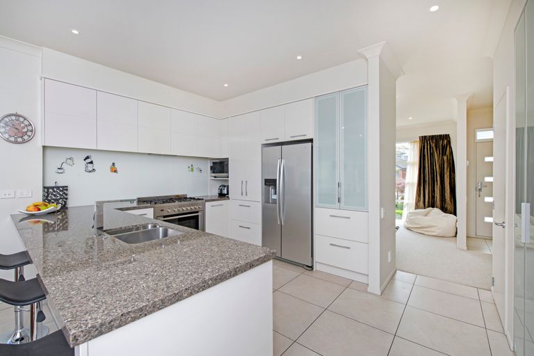 Photo of property in 11 Bellagio Way, Flat Bush, Auckland, 2019