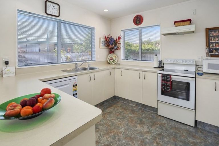 Photo of property in 12a Heihei Place, Paraparaumu, 5032