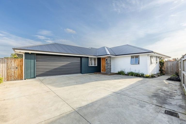 Photo of property in 30 Freedom Drive, Kelvin Grove, Palmerston North, 4414