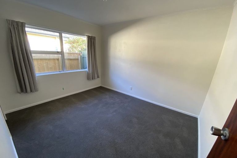 Photo of property in 1/66 Oroua Street, Eastbourne, Lower Hutt, 5013