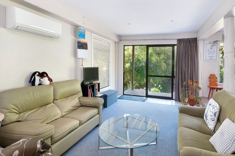 Photo of property in 5 Heathvale Place, Heathcote Valley, Christchurch, 8022