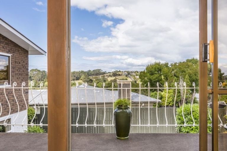 Photo of property in 10 Castleton Street, Birkdale, Auckland, 0626