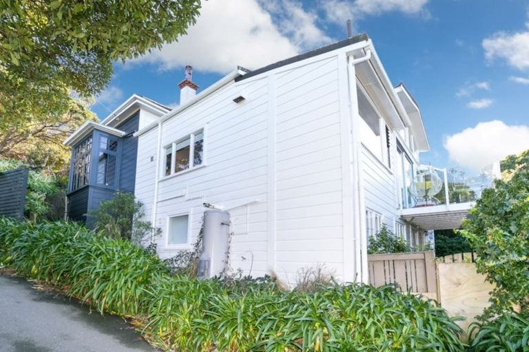 Photo of property in 63 Roseneath Terrace, Roseneath, Wellington, 6011