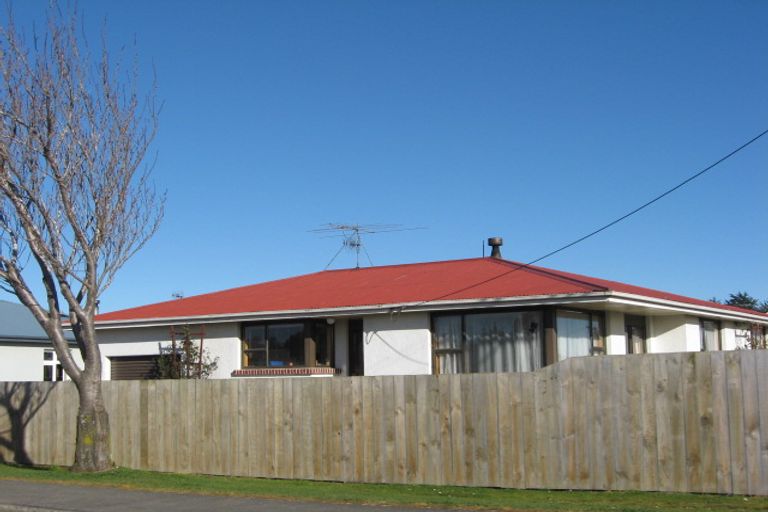 Photo of property in 70 Park Street, Winton, 9720
