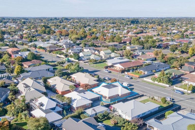 Photo of property in 139a Avonhead Road, Avonhead, Christchurch, 8042