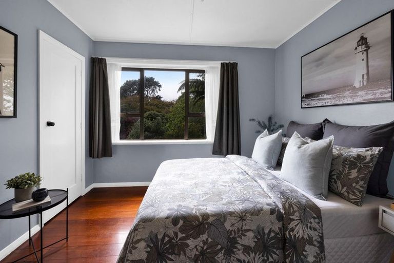 Photo of property in 15 Wrantage Street, Westown, New Plymouth, 4310