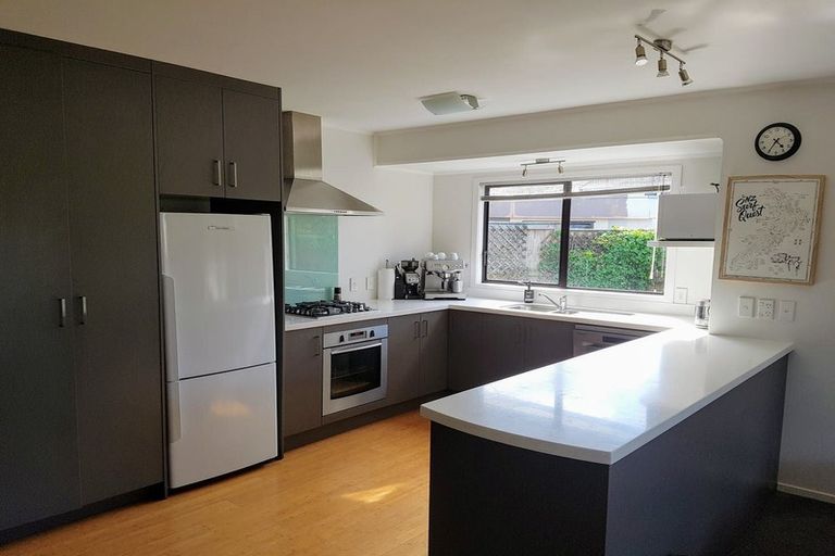 Photo of property in 1/10 Everingham Place, Sunnyhills, Auckland, 2010